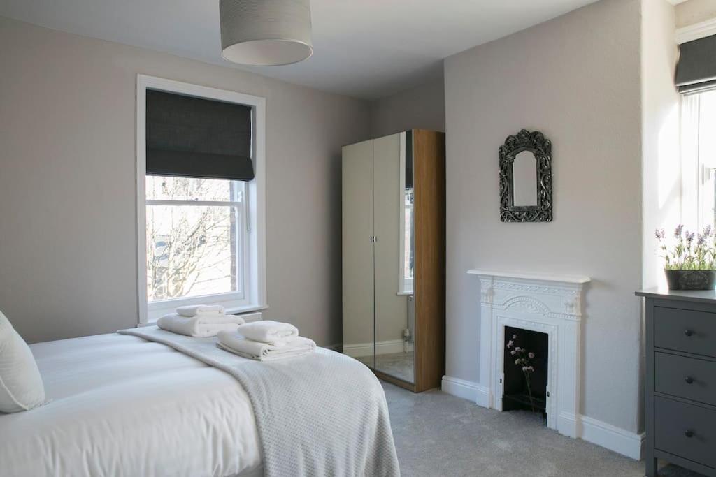 Valley Road, Fabulous 4 Bedroom House * Harrogate