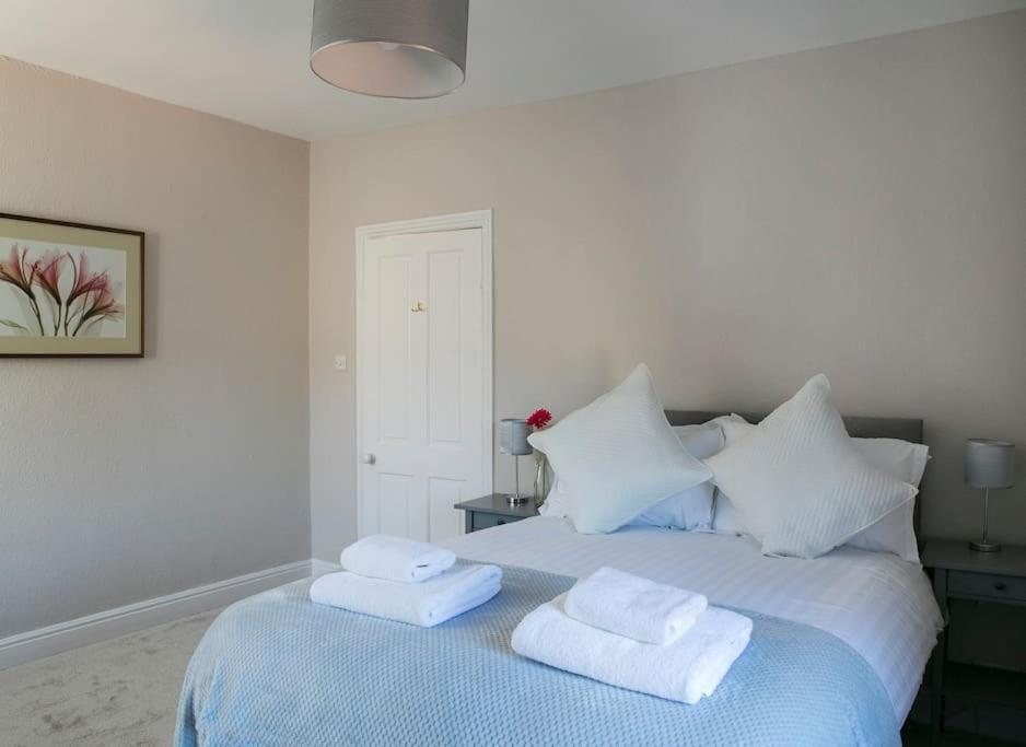 Valley Road, Fabulous 4 Bedroom House Holiday home Harrogate