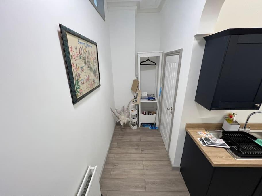 2 Bed Ground Floor Apartment, Sleeps 4 With Free Parking Harrogate