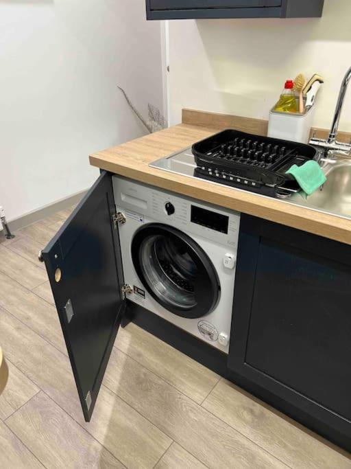 Apartment 2 Bed Ground Floor Apartment, Sleeps 4 With Free Parking Harrogate