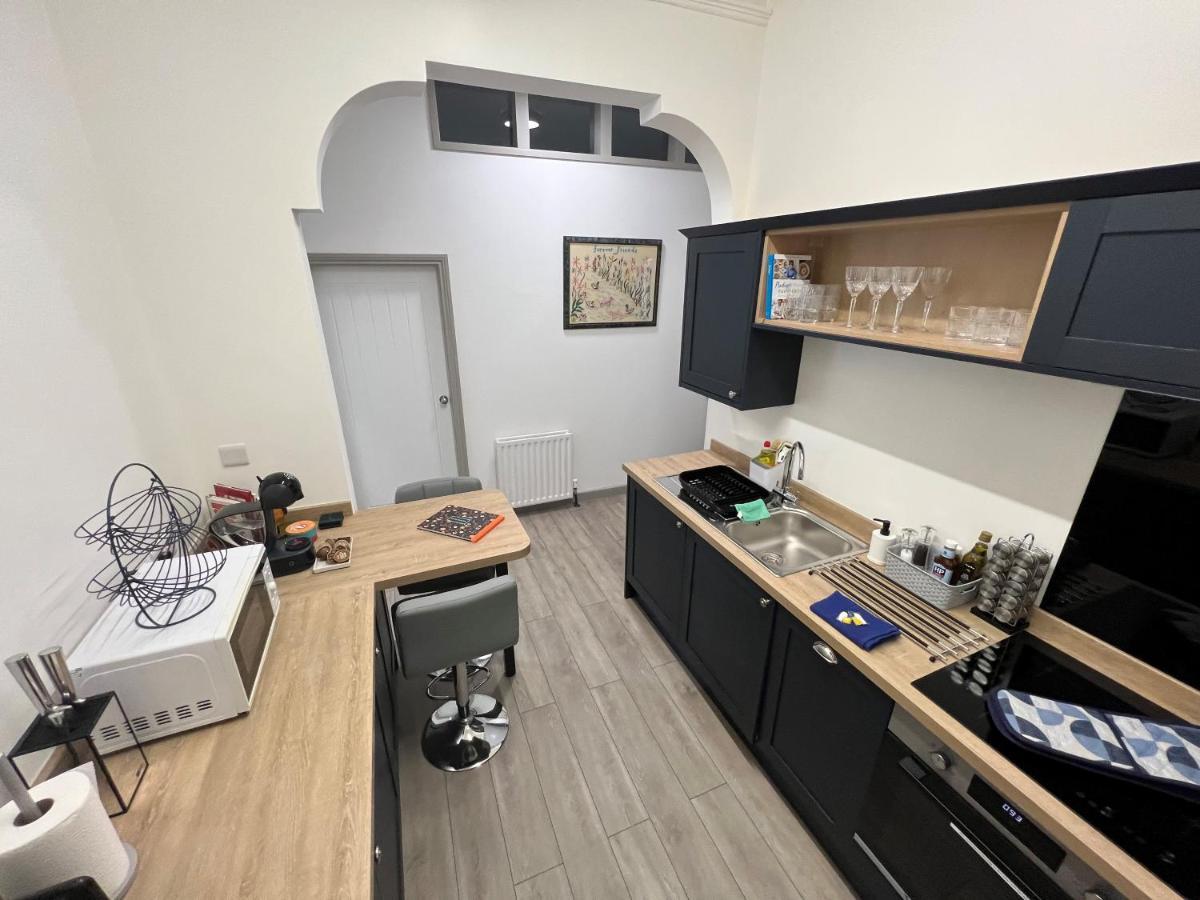 Apartment 2 Bed Ground Floor Apartment, Sleeps 4 With Free Parking Harrogate