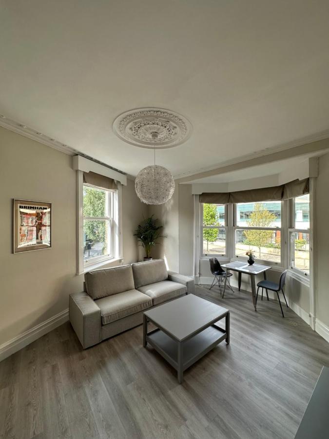 Strawberry Dale Apartment *