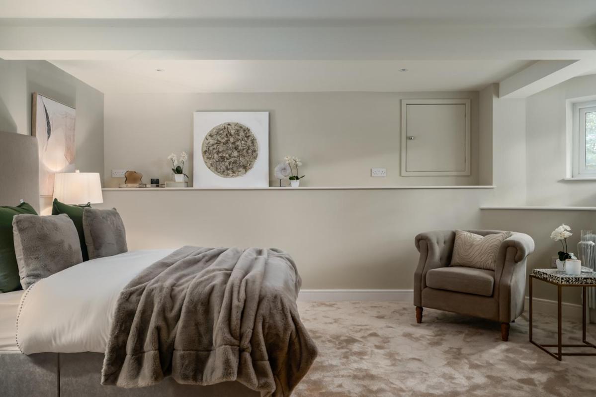 Kist Accommodates - Hughenden Loft Harrogate