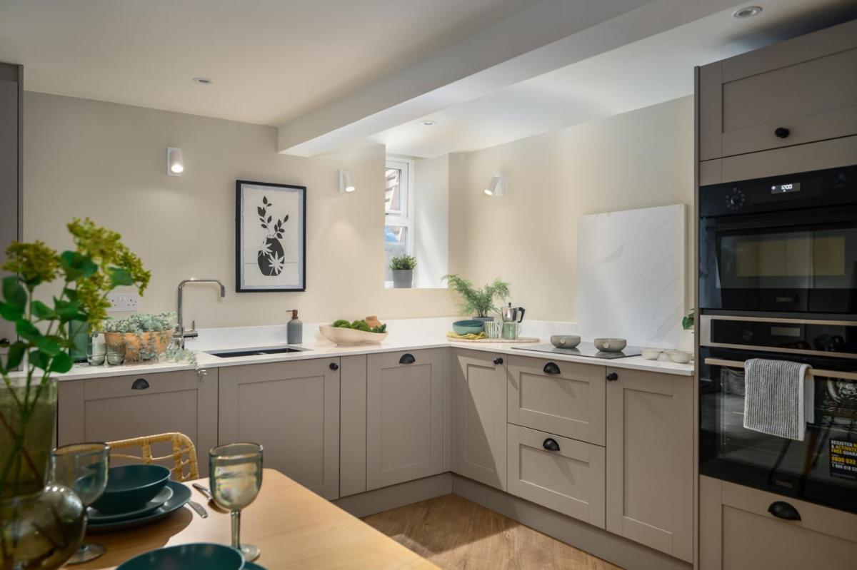 Kist Accommodates - Hughenden Loft Harrogate