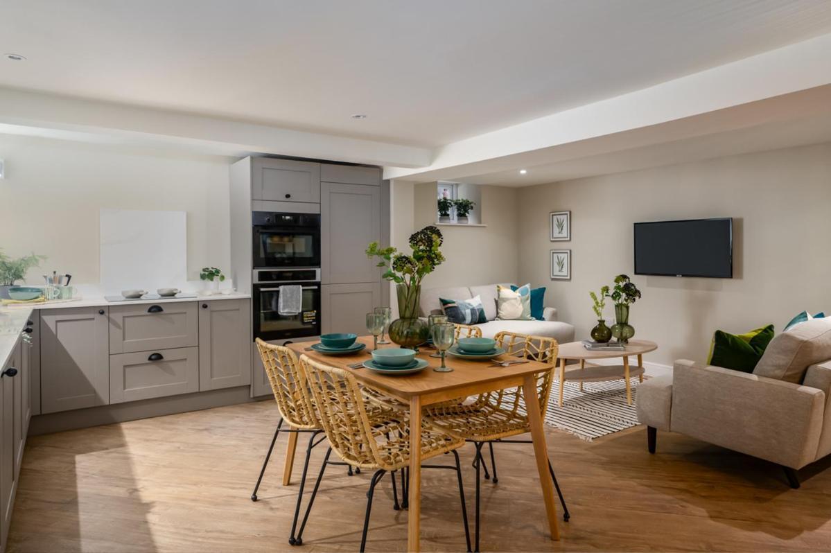 Kist Accommodates - Hughenden Loft Apartment Harrogate