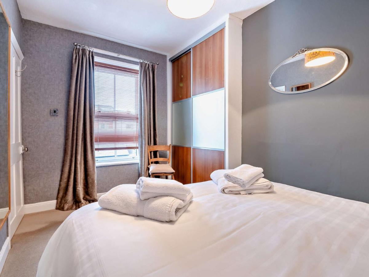 2 Bed In Hh037