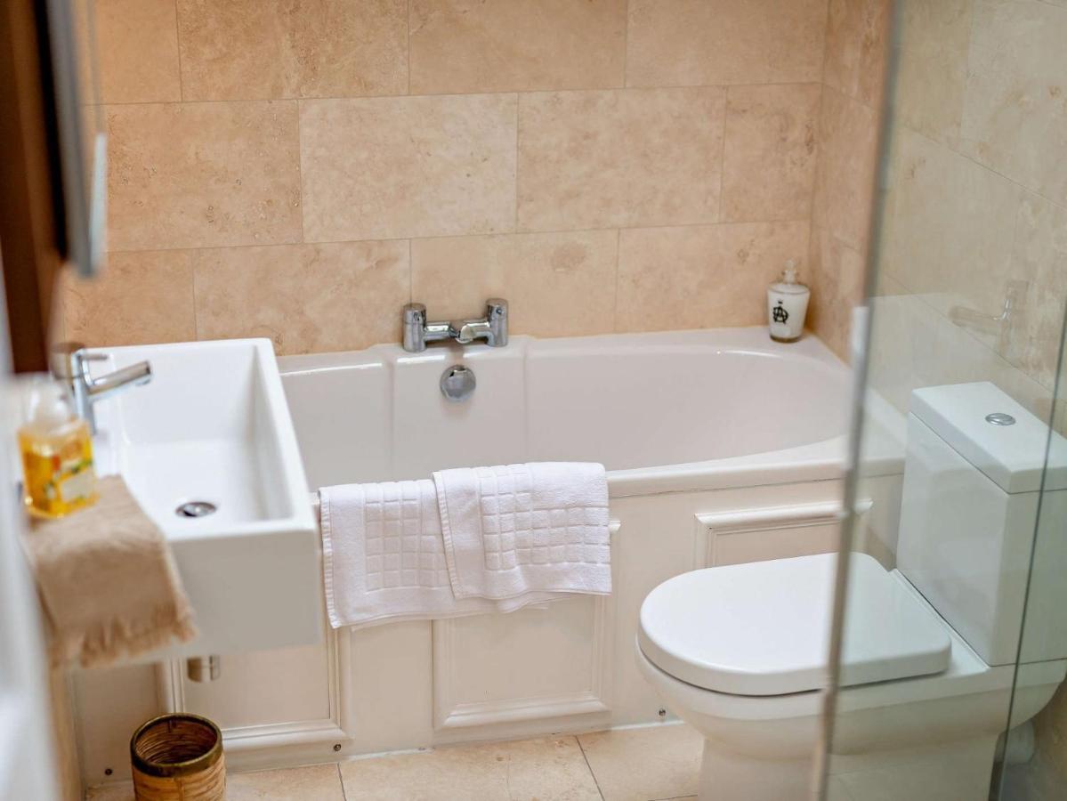 2 Bed In Hh037 *