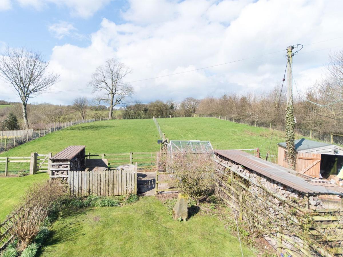 3 Bed In District Hh057