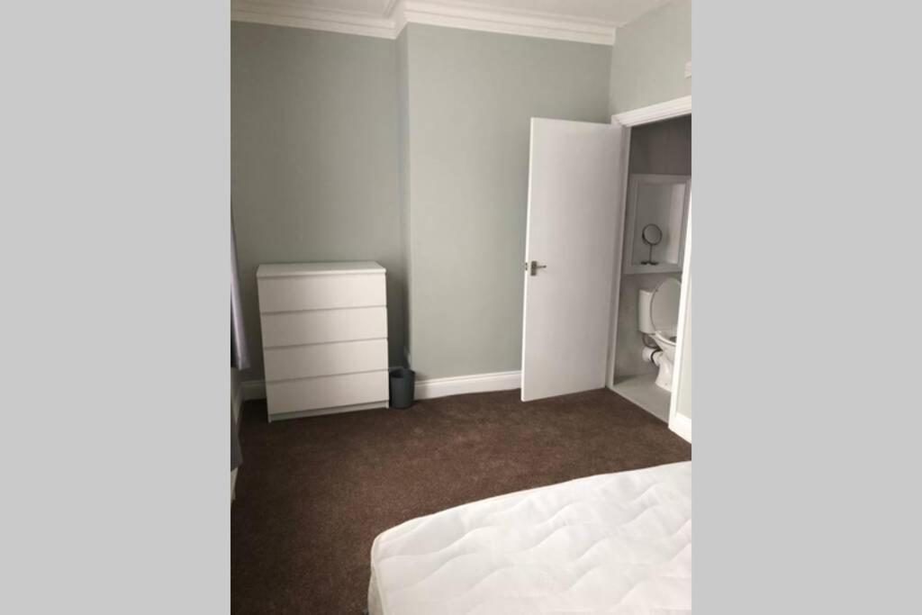 4 Bedroom House In Town Centre Holiday home