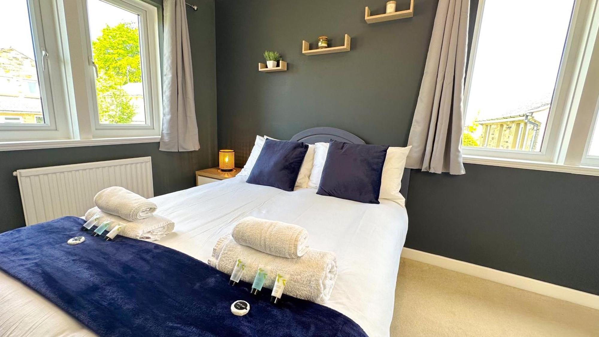Huge Family House - Free Parking -