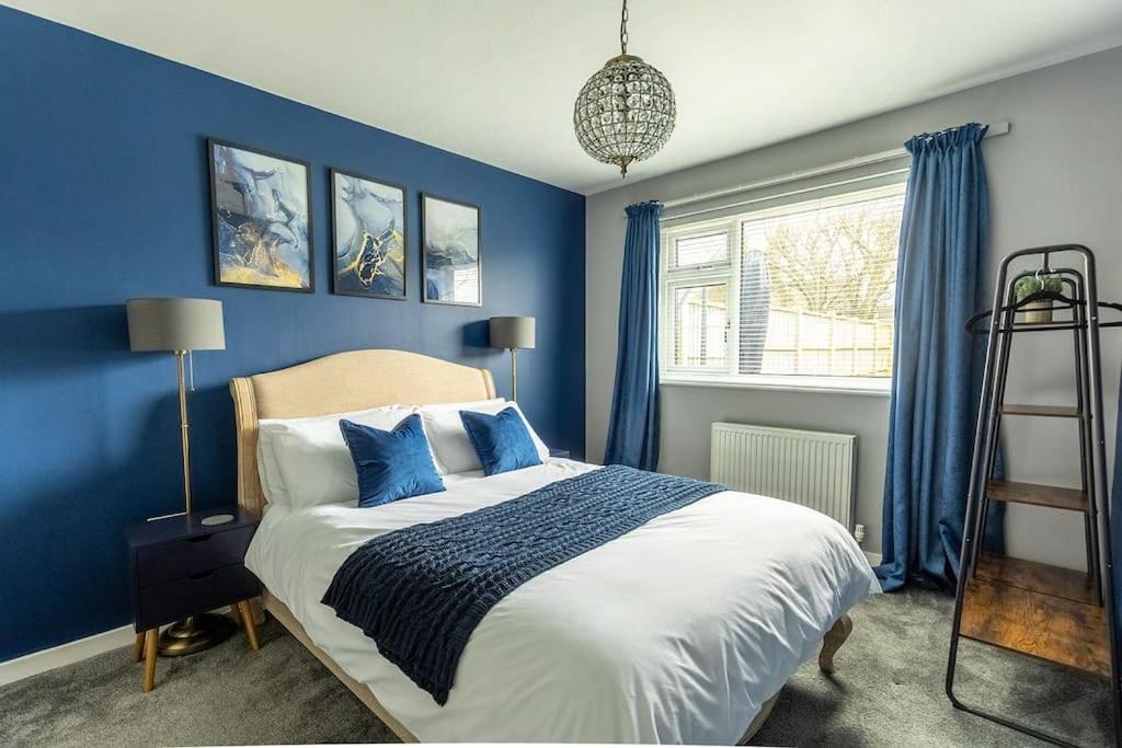 Woodfield Road - Two Bed In With Cosy Living Fire. Harrogate