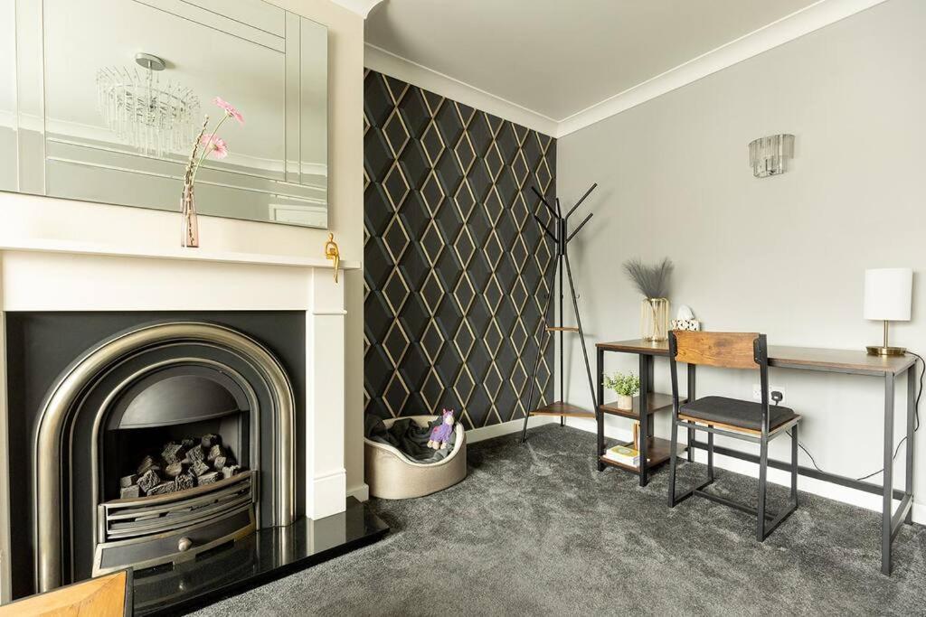 Holiday home Woodfield Road - Two Bed In With Cosy Living Fire.