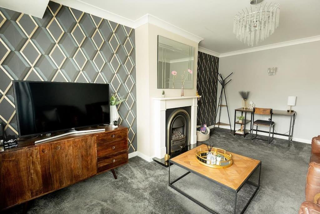 Holiday home Woodfield Road - Two Bed In With Cosy Living Fire. *