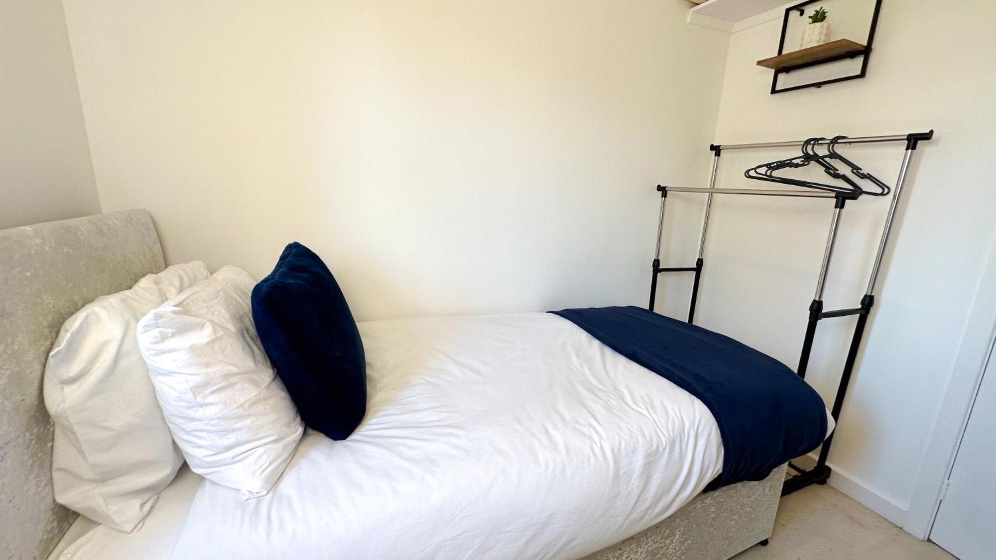 Huge Family House - Free Parking - Apartment Harrogate