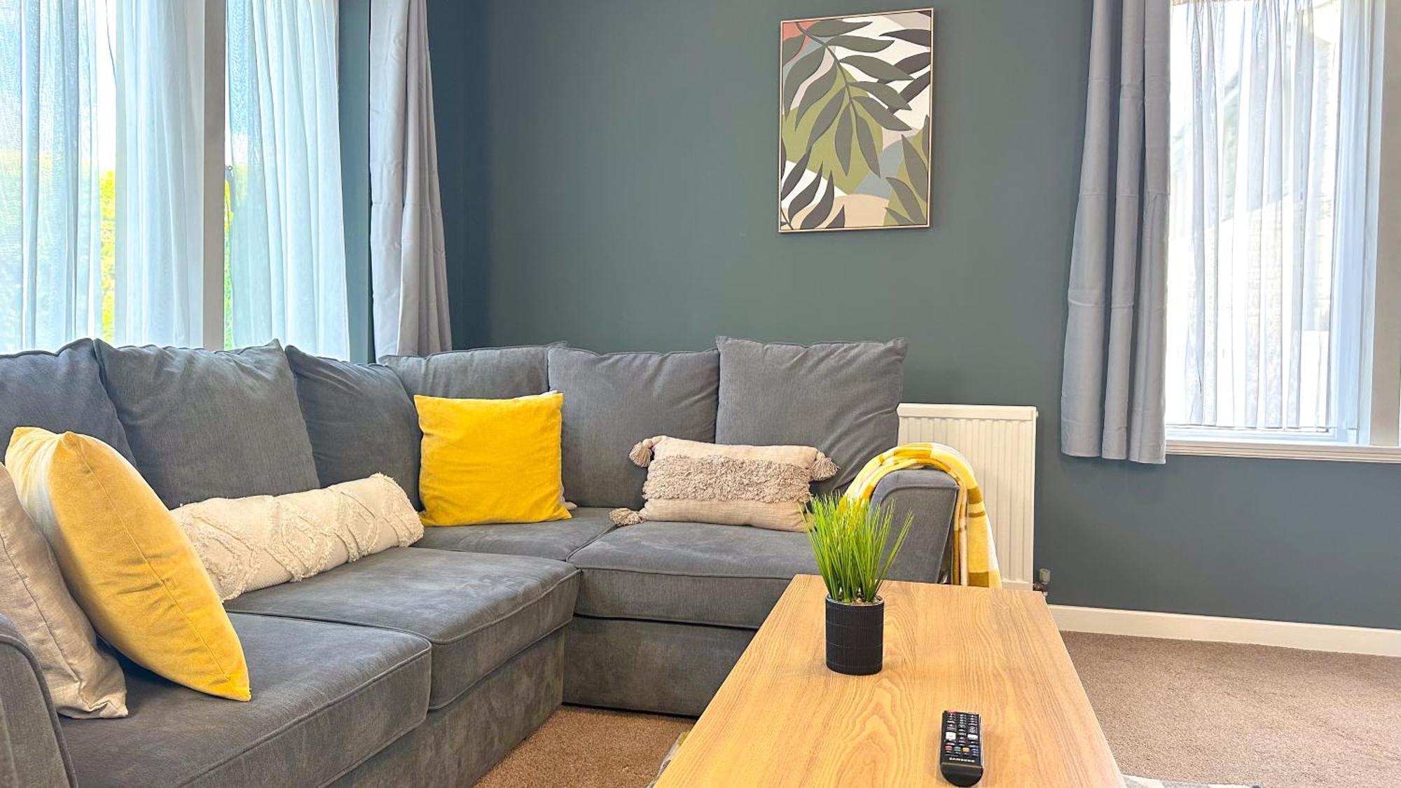 Huge Family House - Free Parking - Harrogate