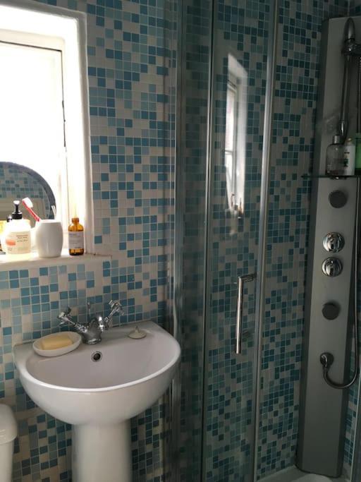 Holiday home Stylish Two Large Double Bedroom House In With On Street Parking *