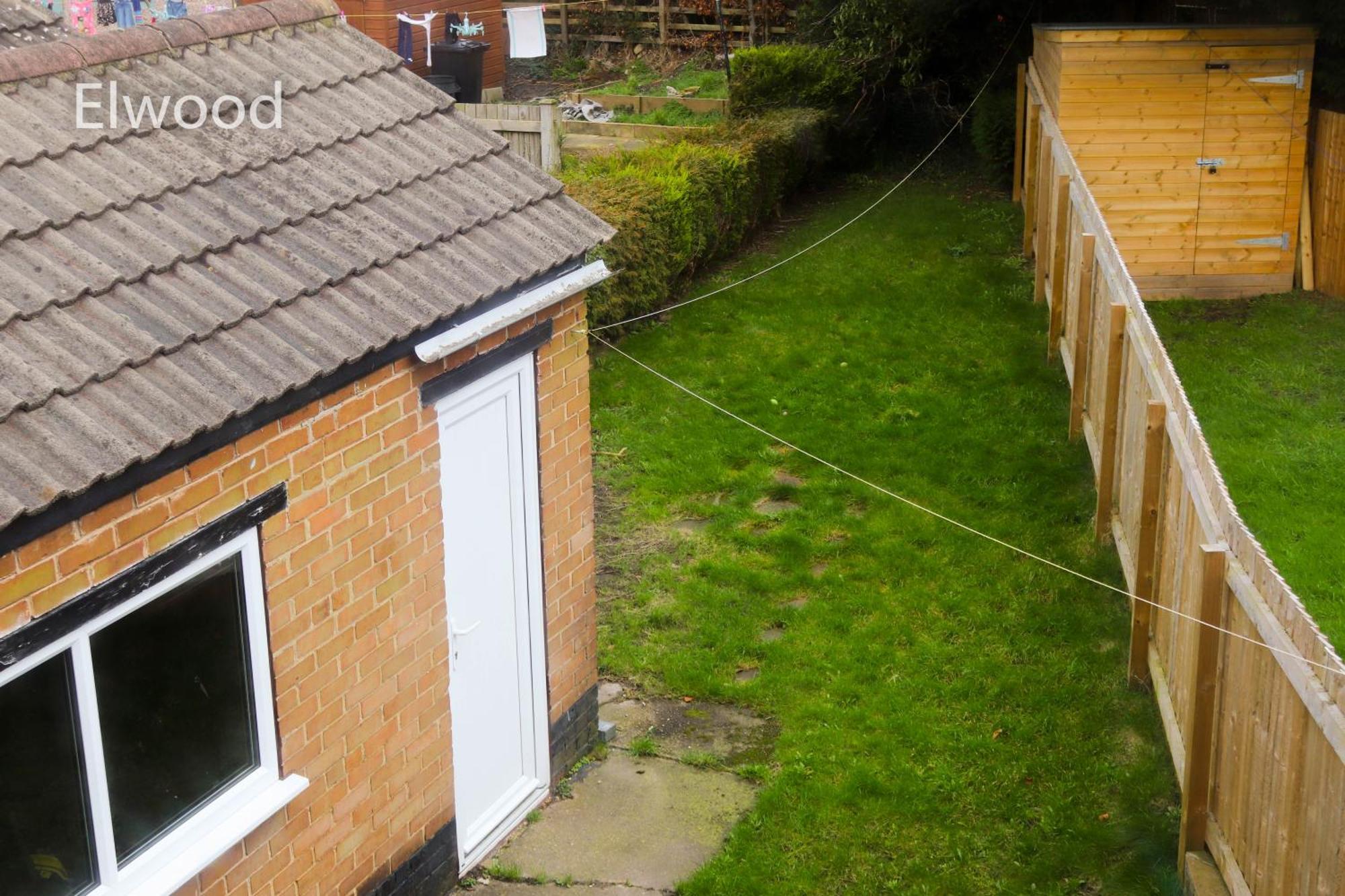 Elwood - Spacious Contemporary From In With Parking *