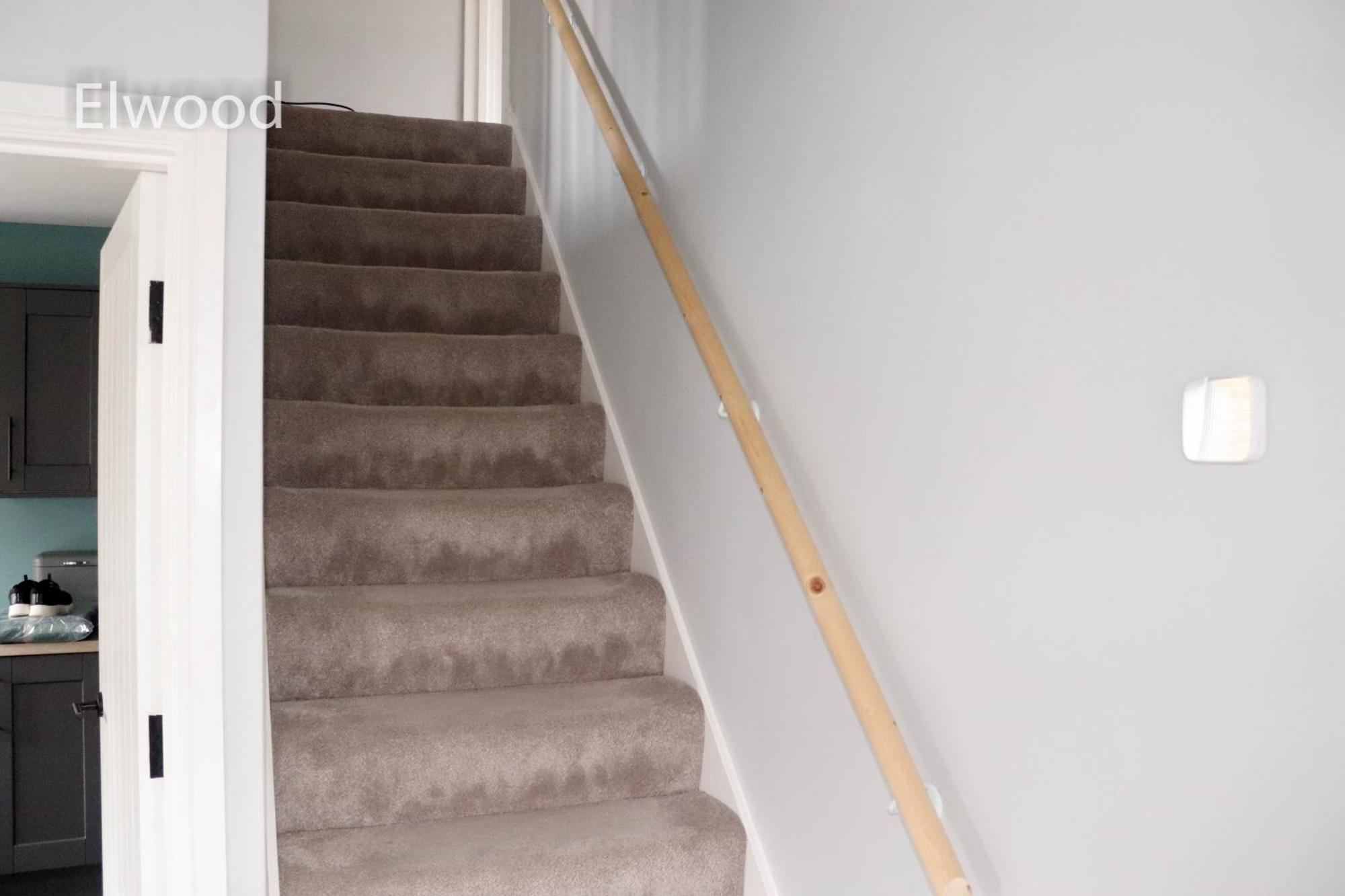Elwood - Spacious Contemporary From In With Parking * Harrogate