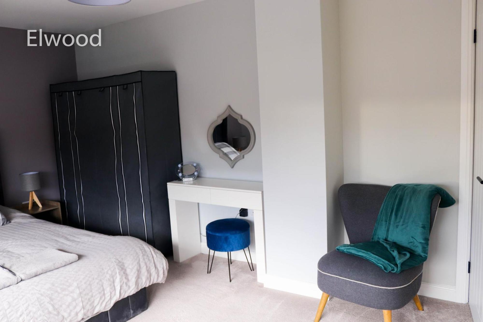Elwood - Spacious Contemporary From In With Parking Holiday home *
