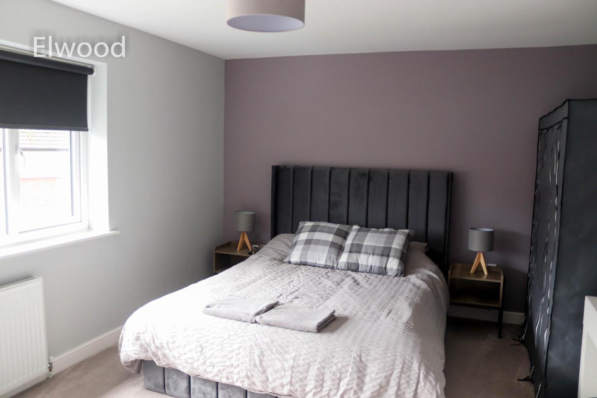 Elwood - Spacious Contemporary From In With Parking Harrogate