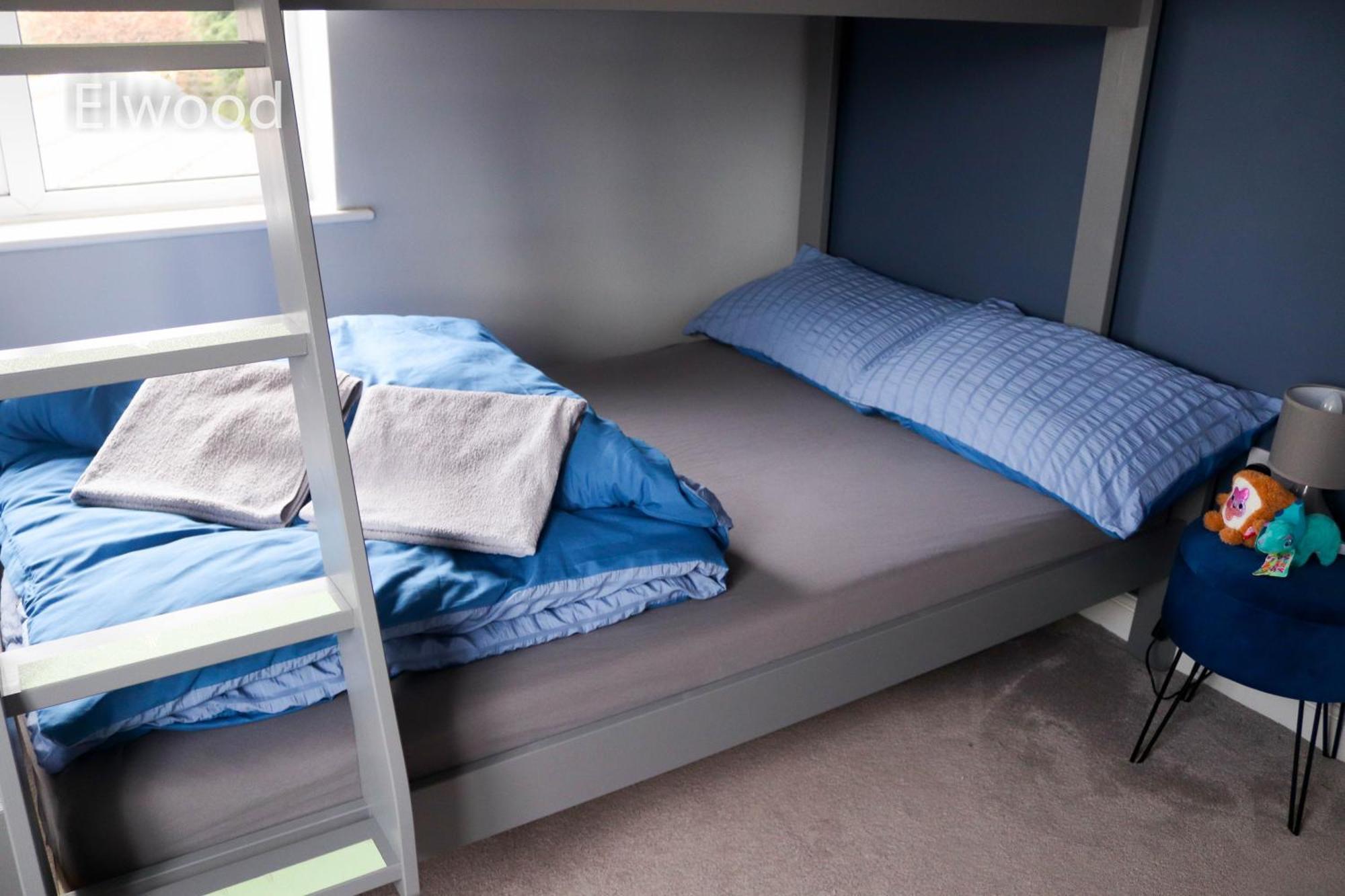 Elwood - Spacious Contemporary From In With Parking Holiday home Harrogate
