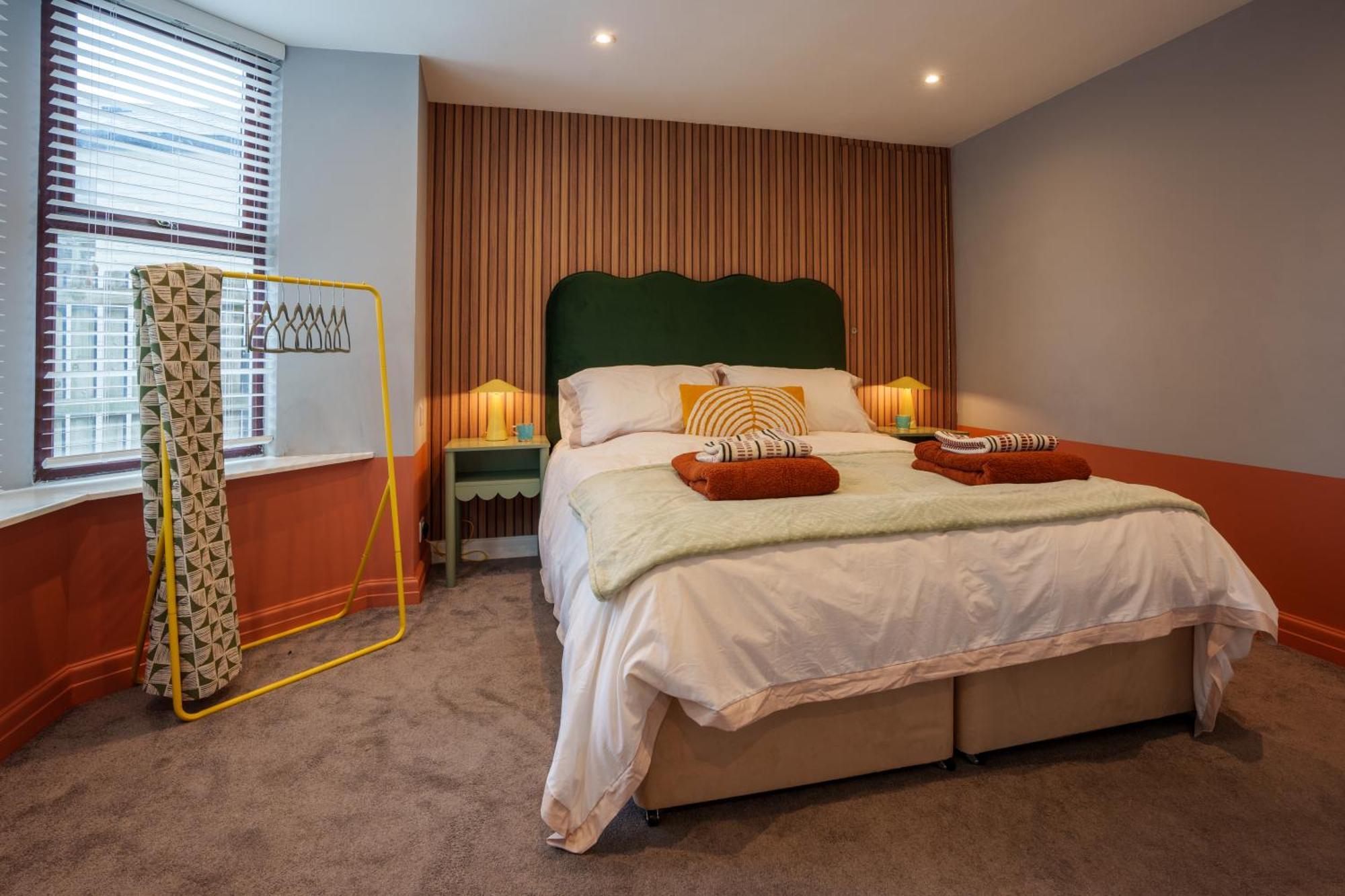Hideaway - 2 Bed Near Station And Conference Centre Apartment