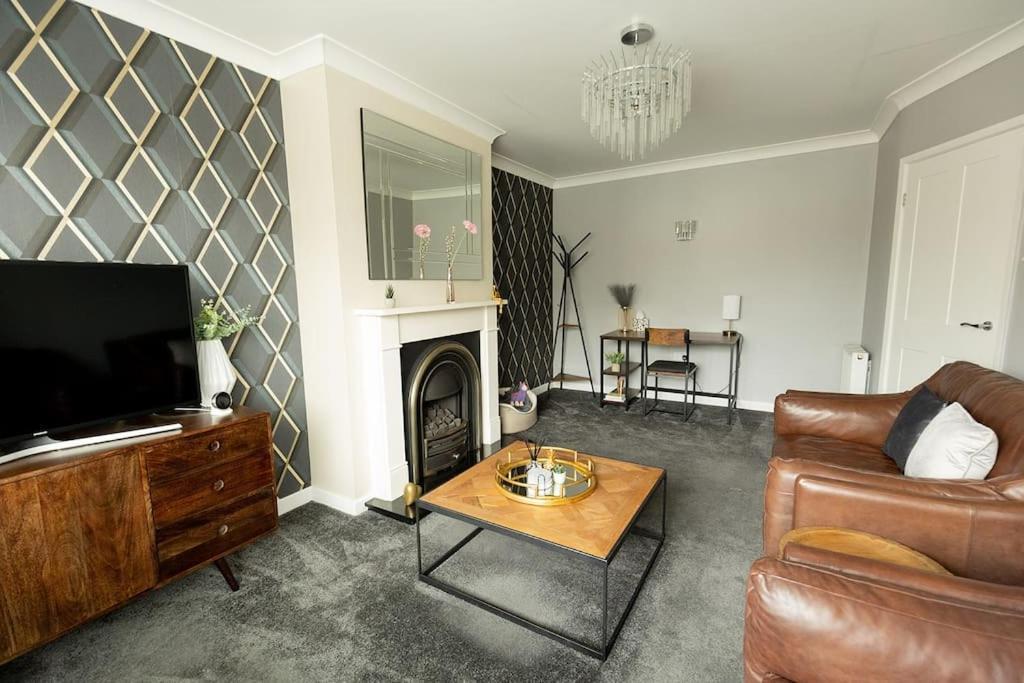Holiday home Woodfield Road - Two Bed In With Cosy Living Fire. Harrogate