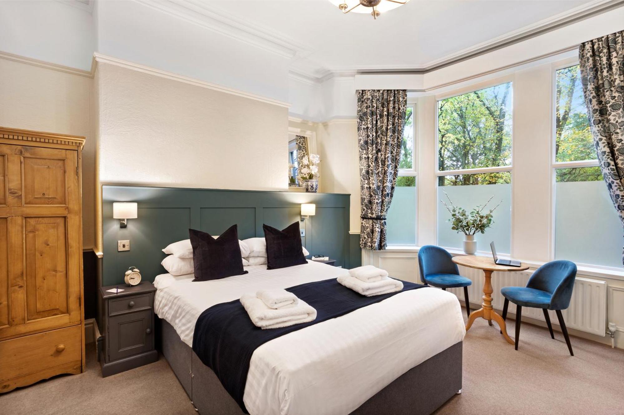 Guest house Fountains Guest House - Harrogate Stays 4*