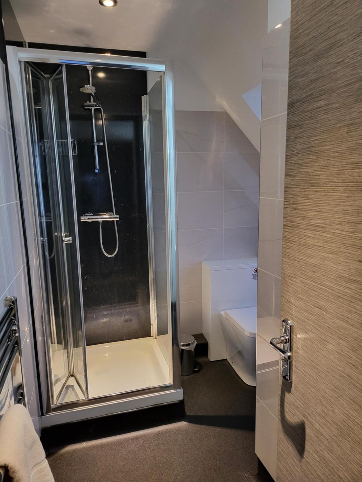 Harrogate Lifestyle Luxury Serviced Aparthotel Apartment 4*