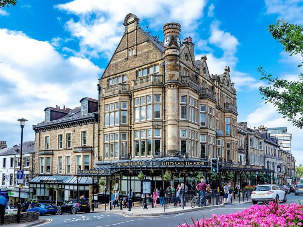 House 2 - Stylish Flat Apartment Harrogate
