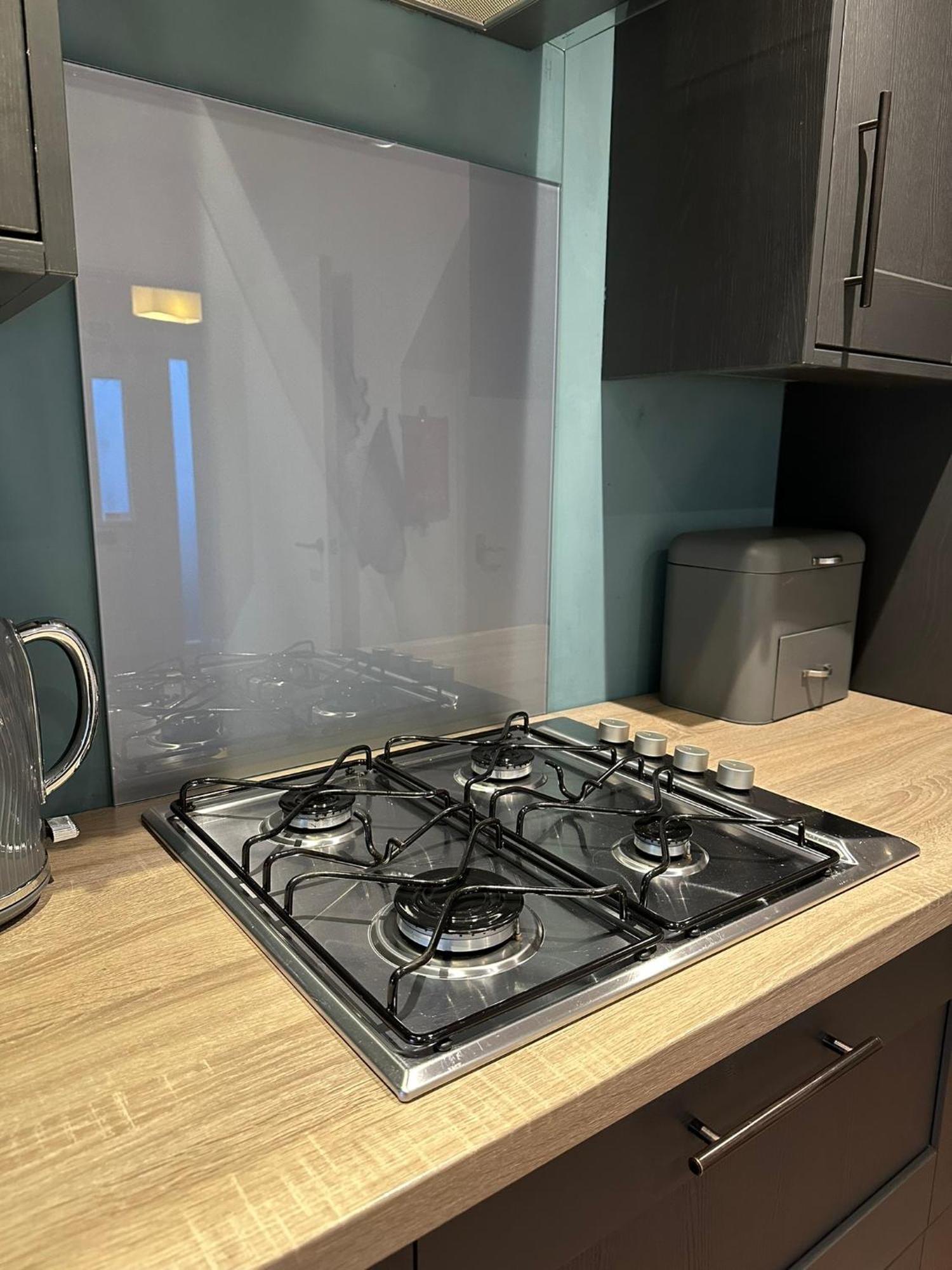 Elwood - Spacious Contemporary From In With Parking Holiday home Harrogate
