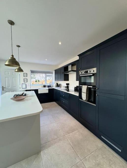 Stylish Near The Centre Of Apartment Harrogate