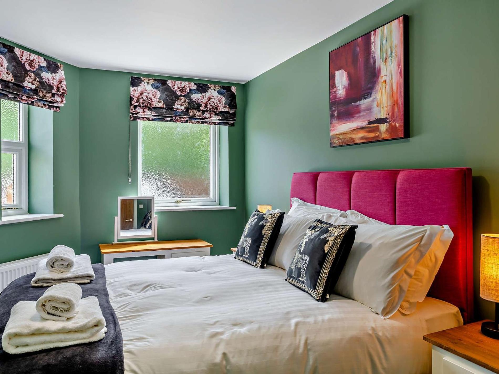 3 Bed In 92158 *