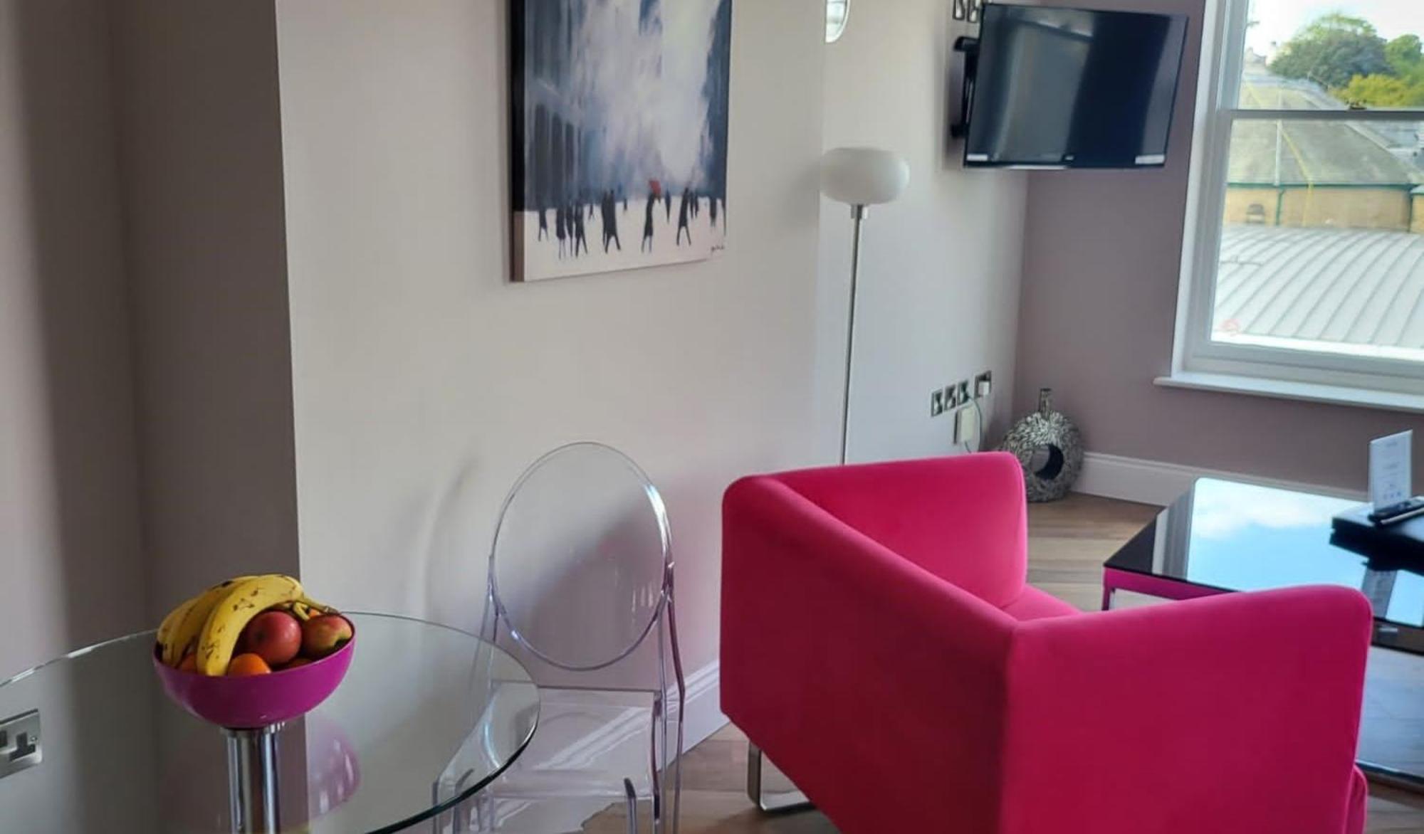 Harrogate Lifestyle Luxury Serviced Aparthotel Apartment 4*