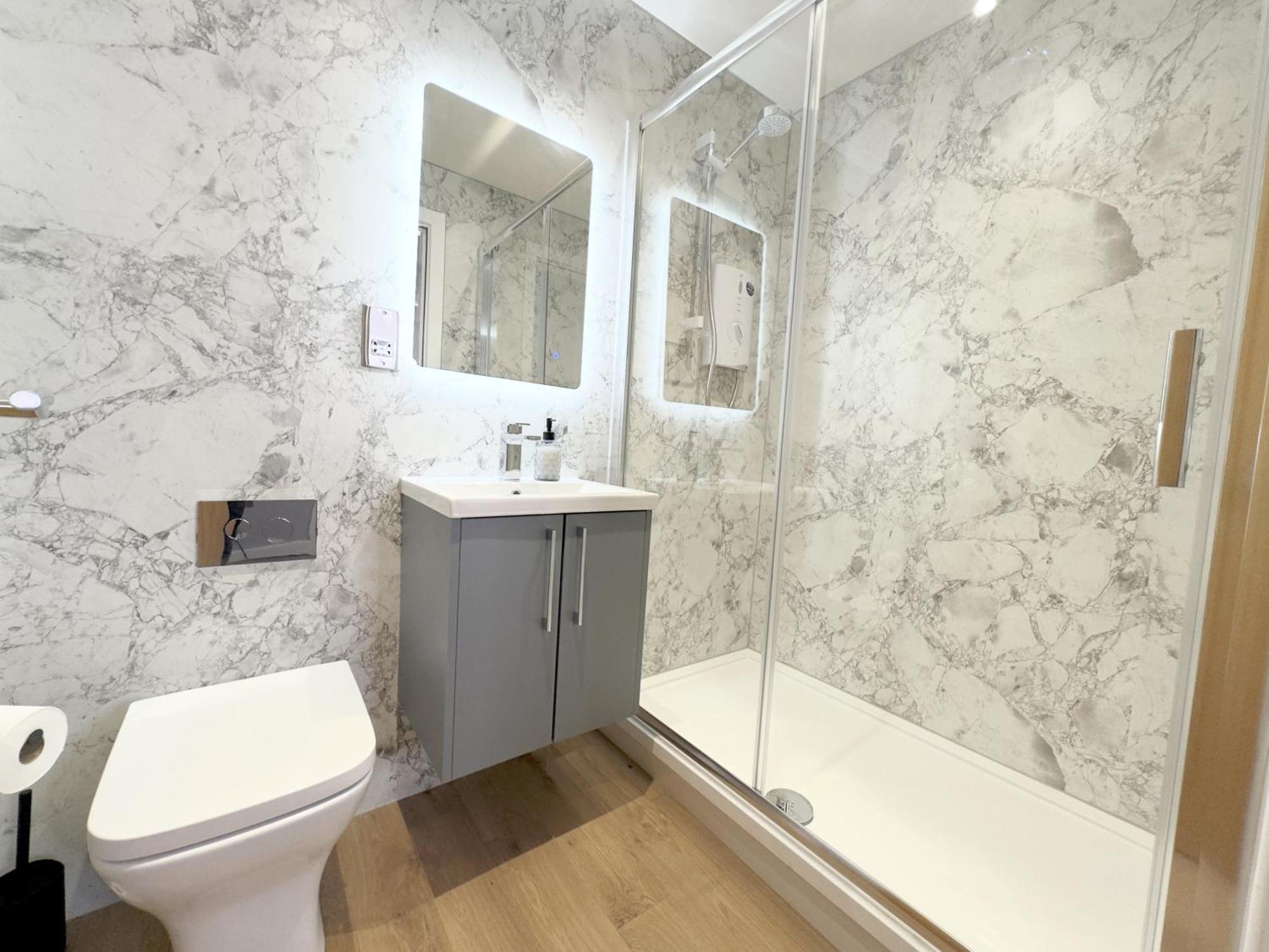 House 2 - Stylish Flat Apartment