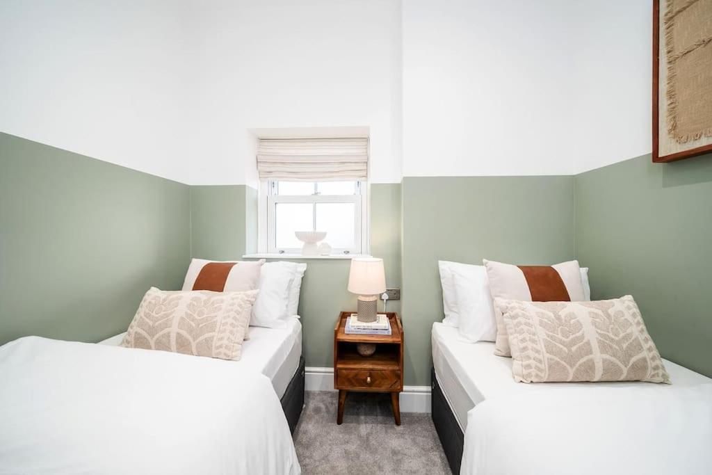 Granby Gem: Exquisite 3-bed Flat Apartment *