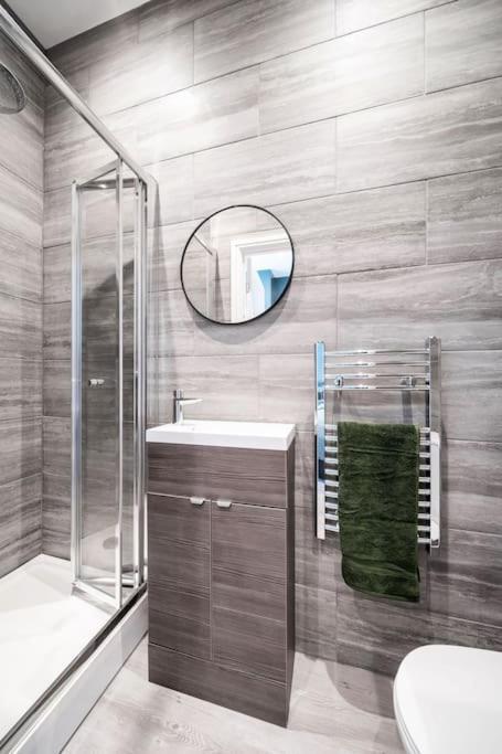 Granby Gem: Exquisite 3-bed Flat Apartment Harrogate