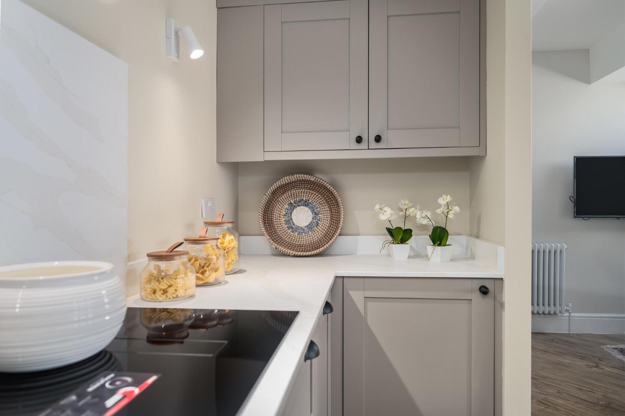 Kist Accommodates - Hughenden Loft Apartment *