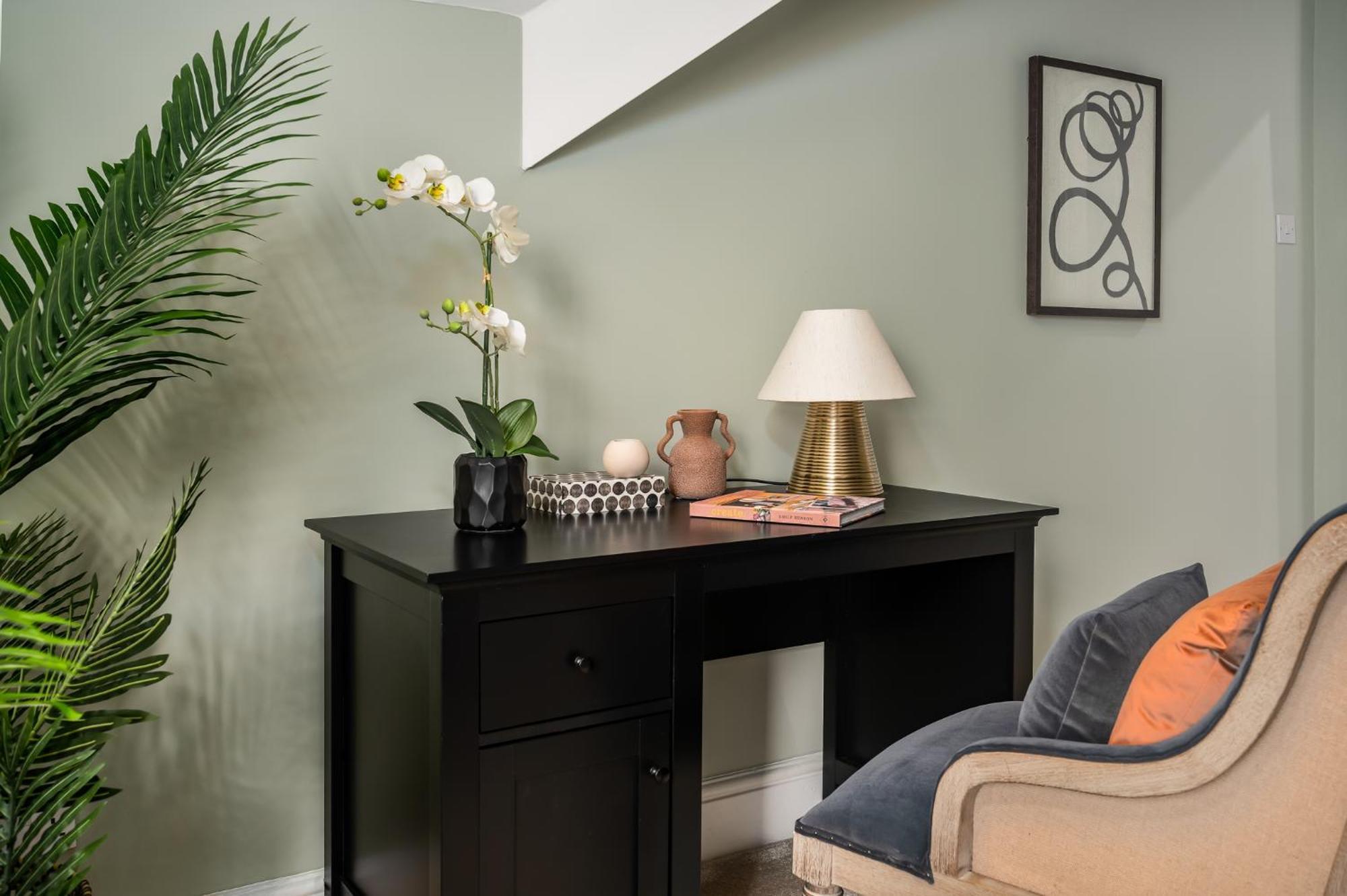 Kist Accommodates - Hughenden Loft Harrogate