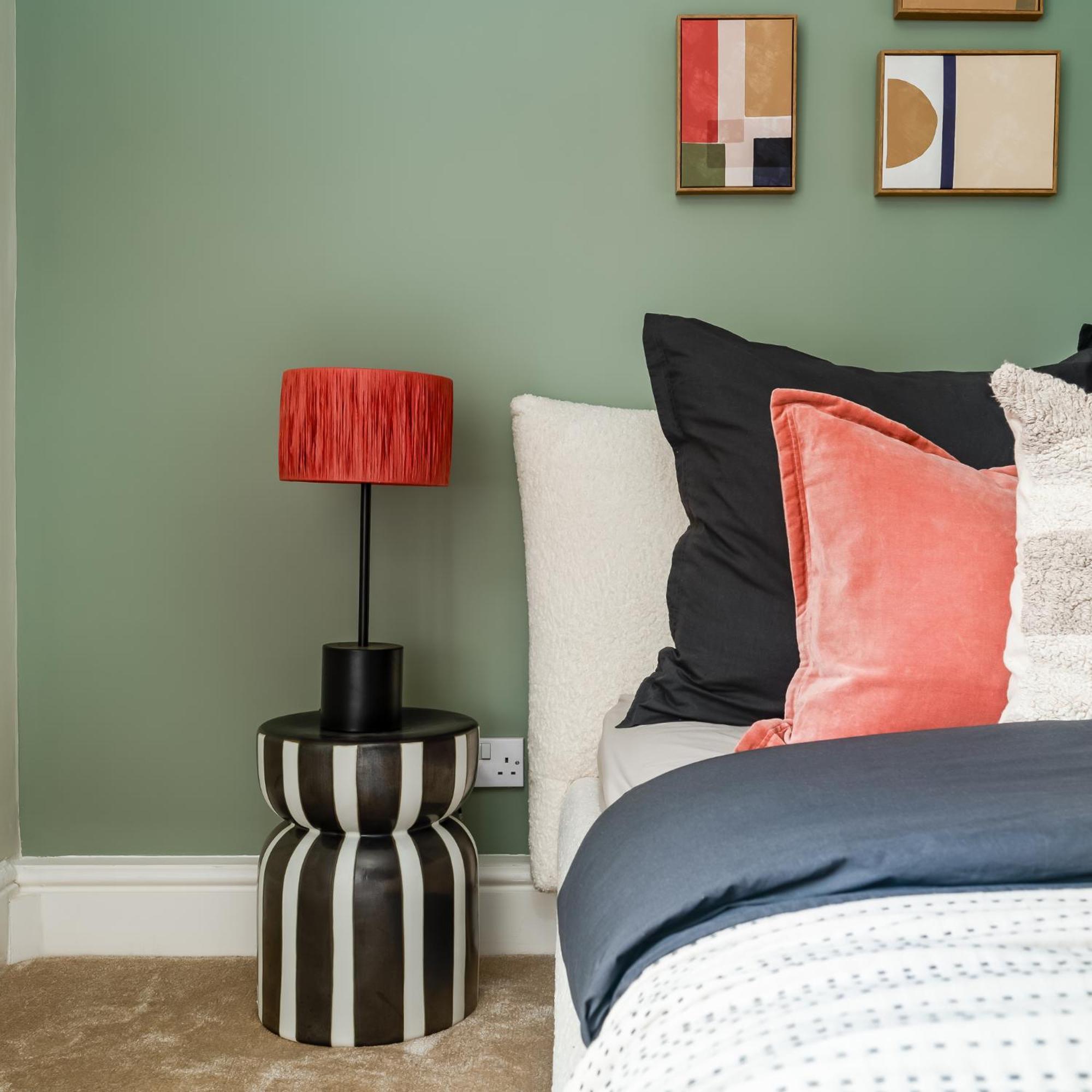 Kist Accommodates - Hughenden Loft Apartment
