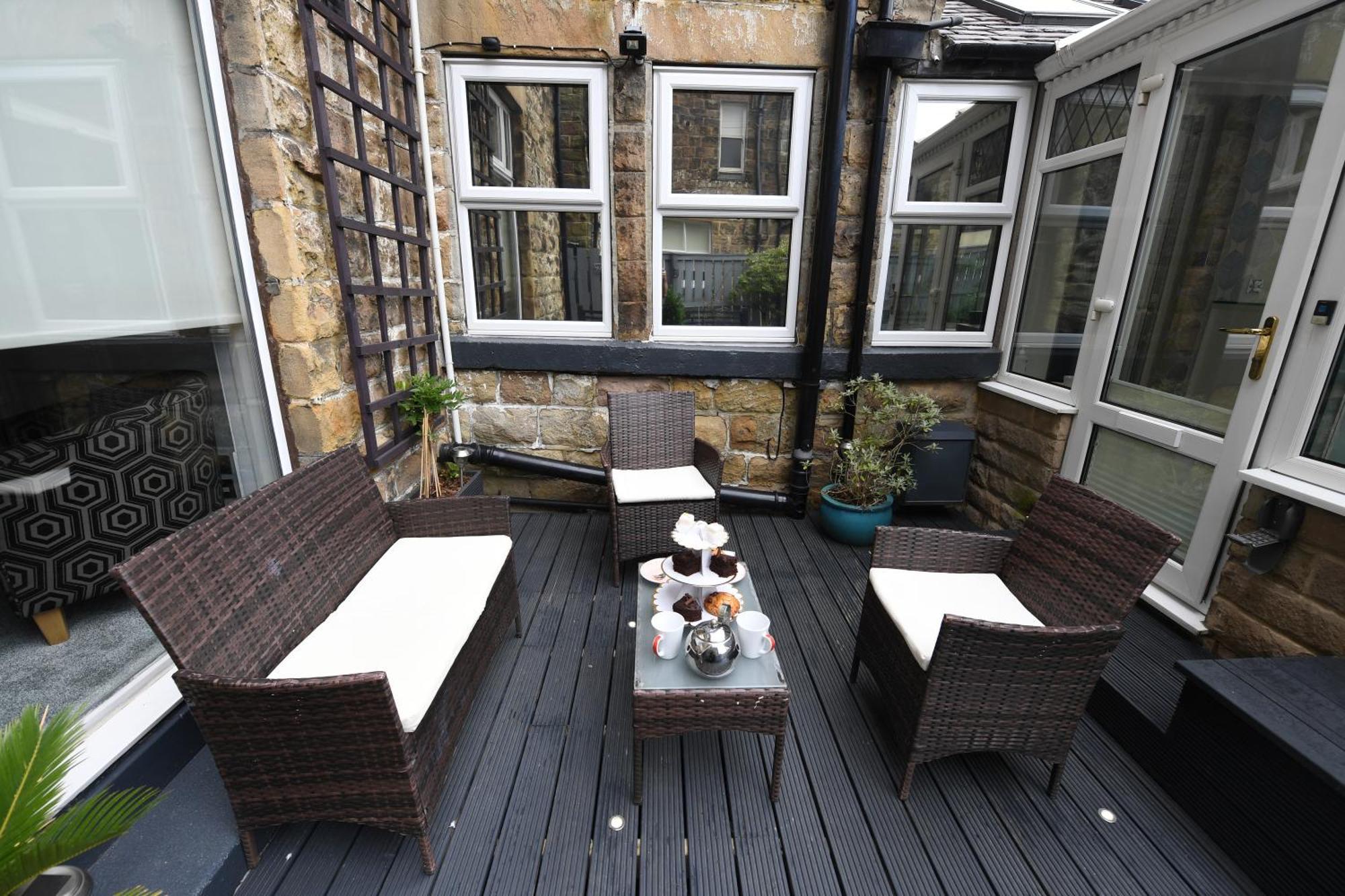 - Courtyard Mews - Garden Harrogate
