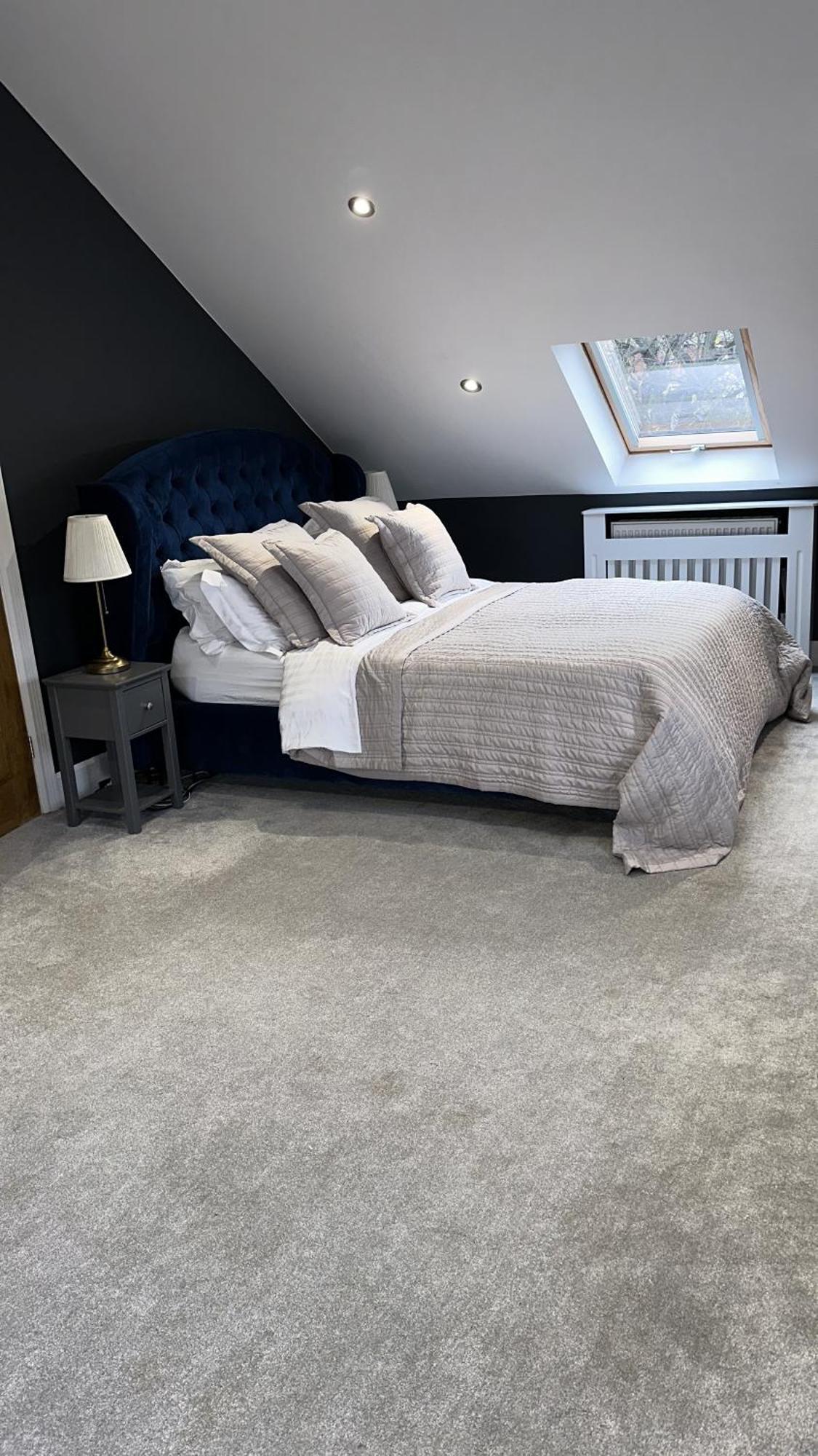 Modern House Sleeps 10, Cinema & Hot Tub Holiday home *