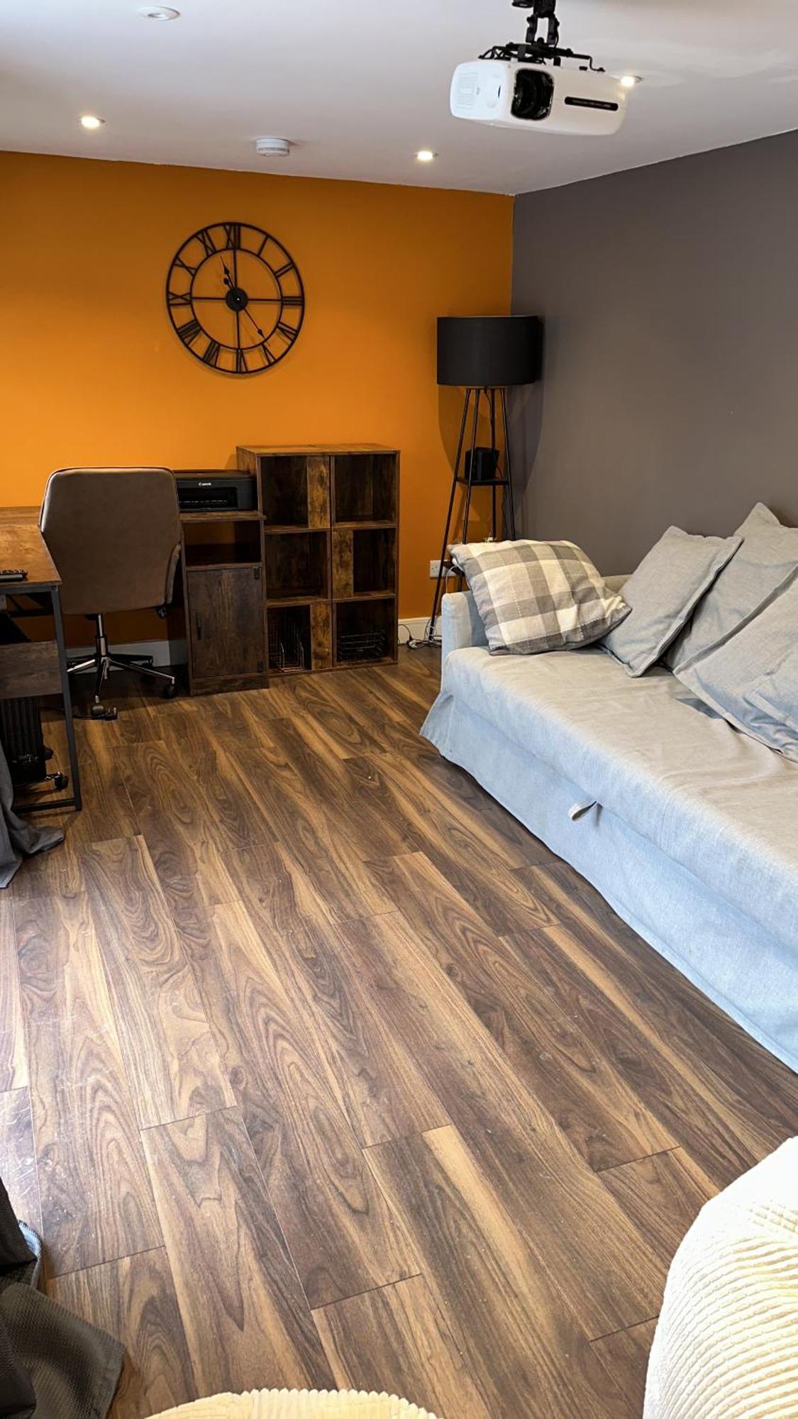 Modern House Sleeps 10, Cinema & Hot Tub * Harrogate