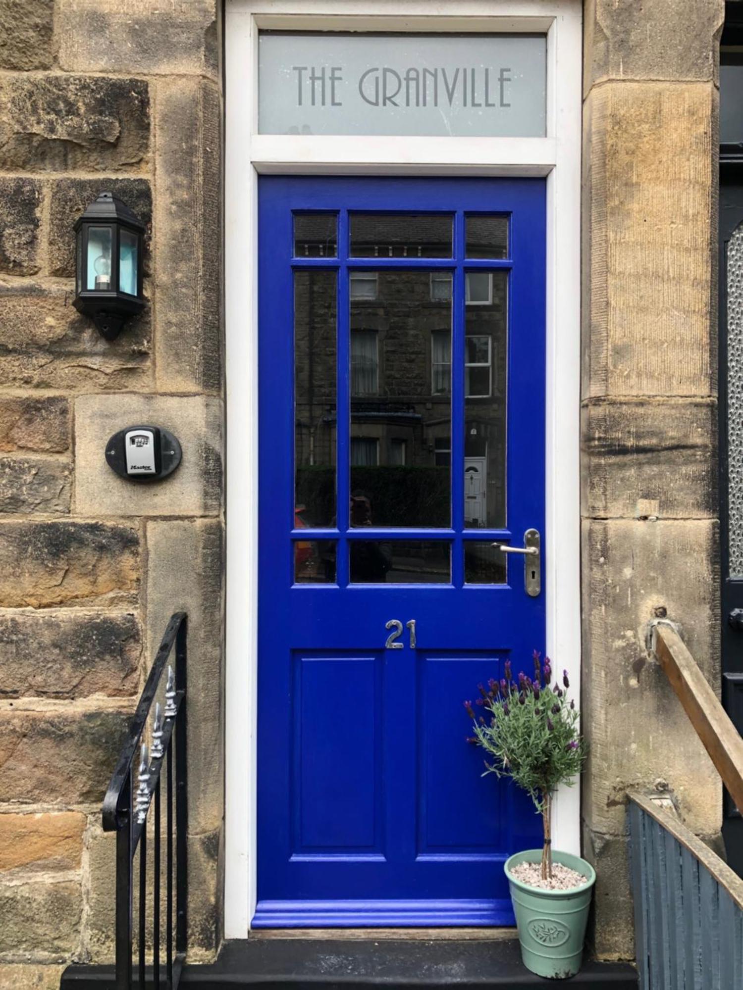 The Granville - Delightful 2-bed Victorian Apartment *