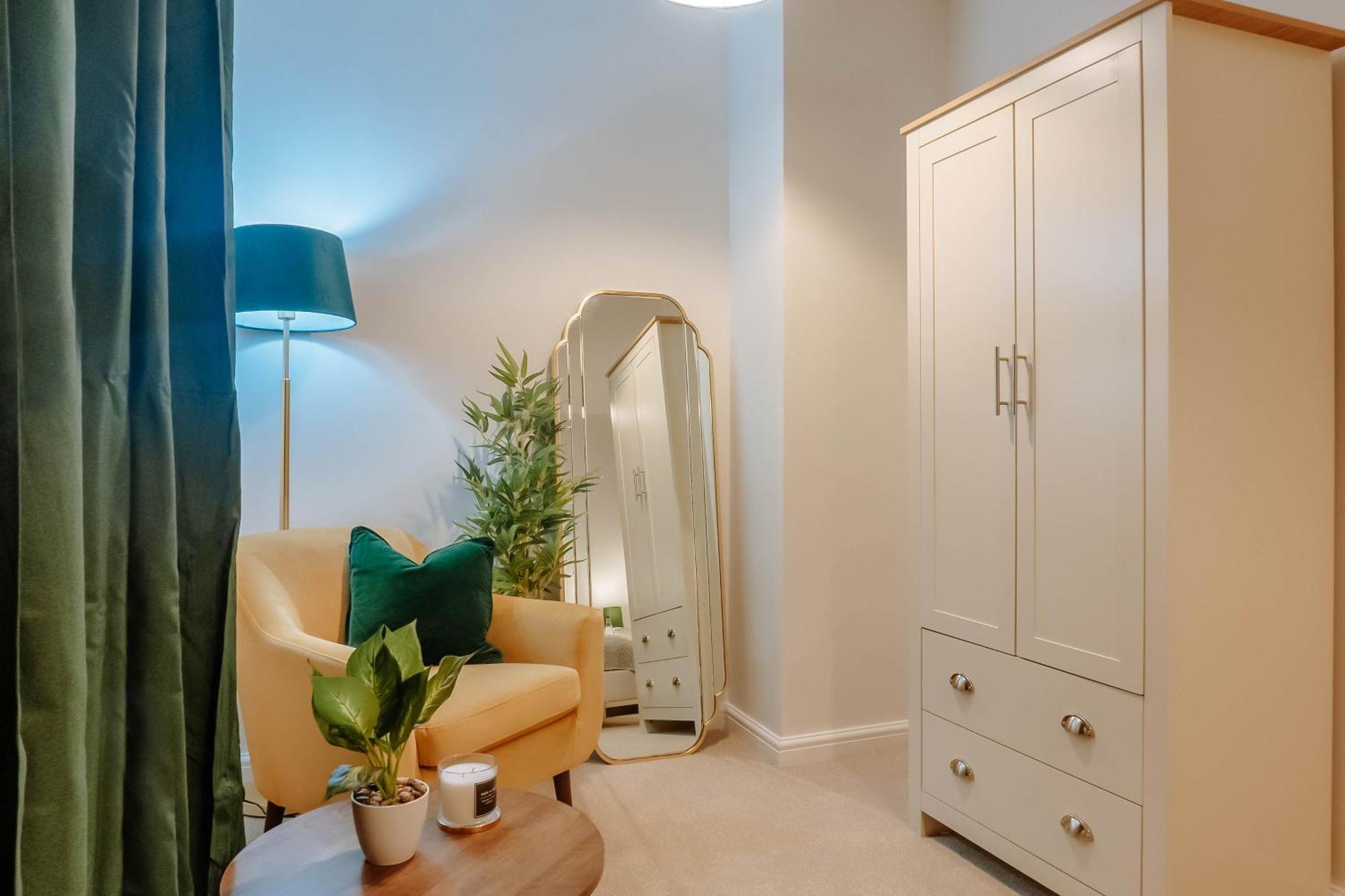 Mayfield Two - Apartment