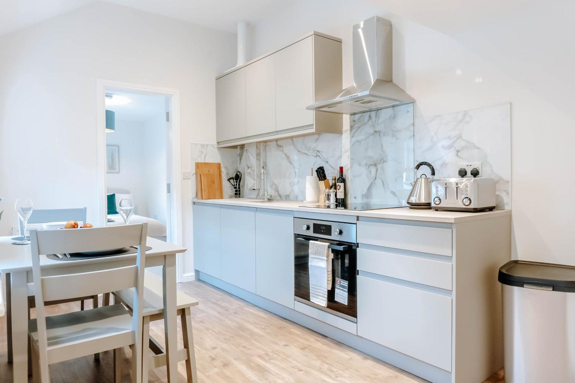 Mayfield Two - Apartment *