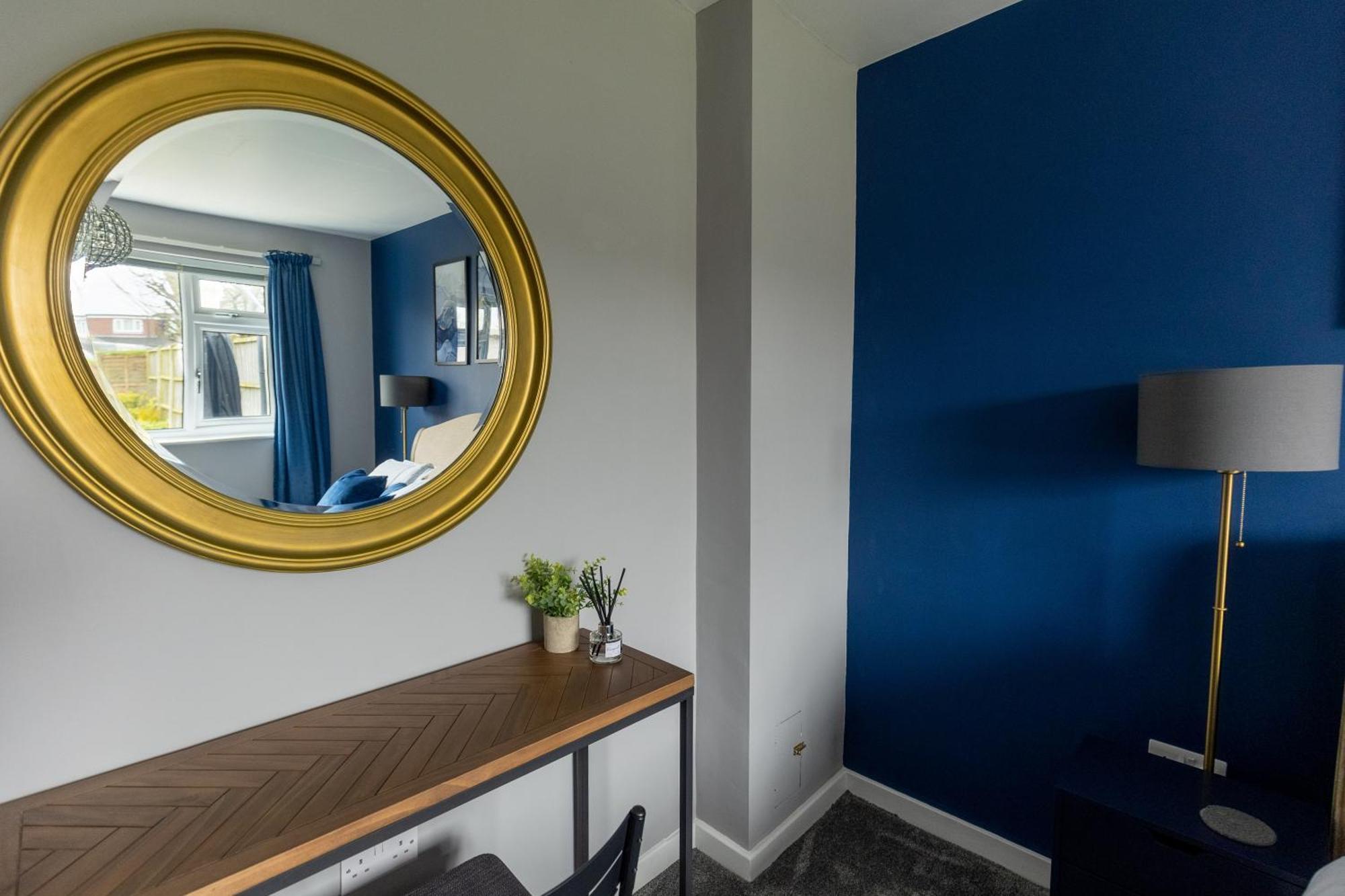 Woodfield Road - Two Bed In With Cosy Living Fire. Holiday home