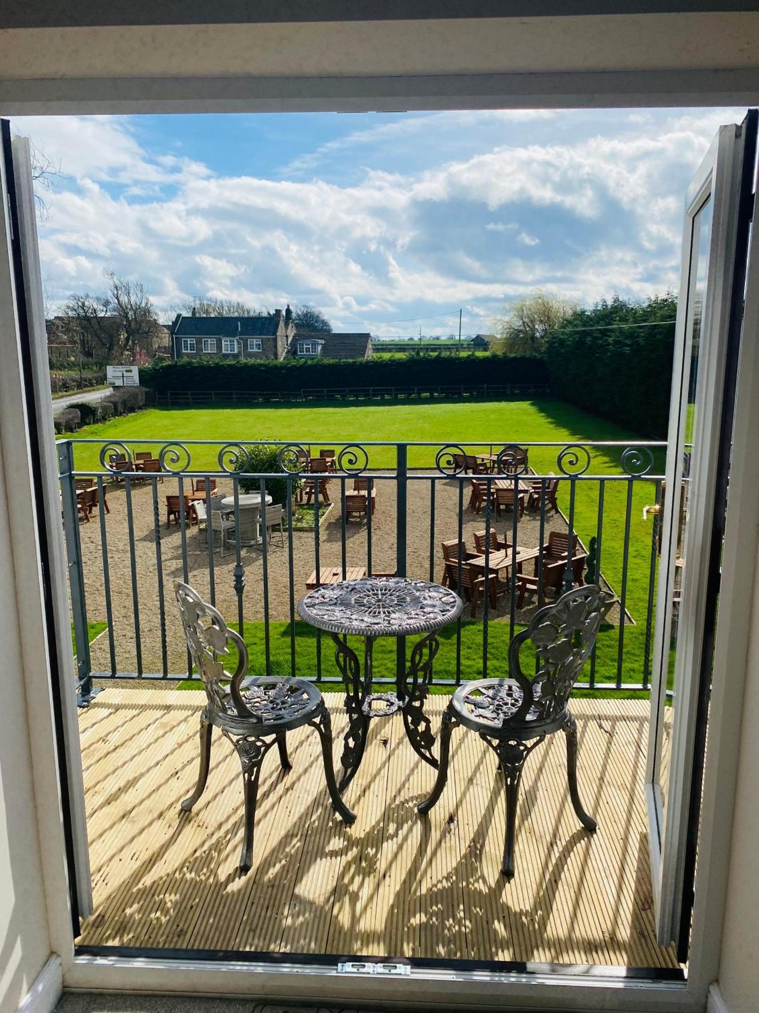 Chequers 3* Harrogate