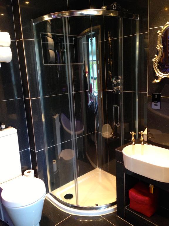 Shelbourne House 4*