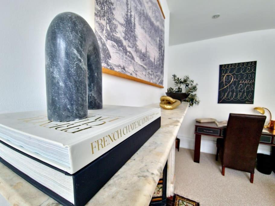 The Stray Adjacent, Interior-designed 2-bed Apartment- Luxury
